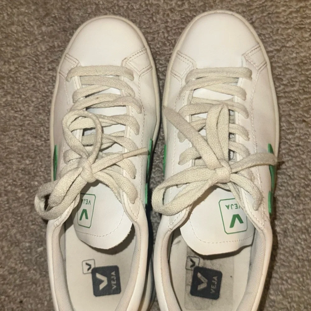 Veja Leather Sneakers in White with Green V - Picture 4 of 6